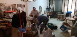 איך לפנות מחסן עמוס בזבל ביעילות - עשה זאת בעצמך
